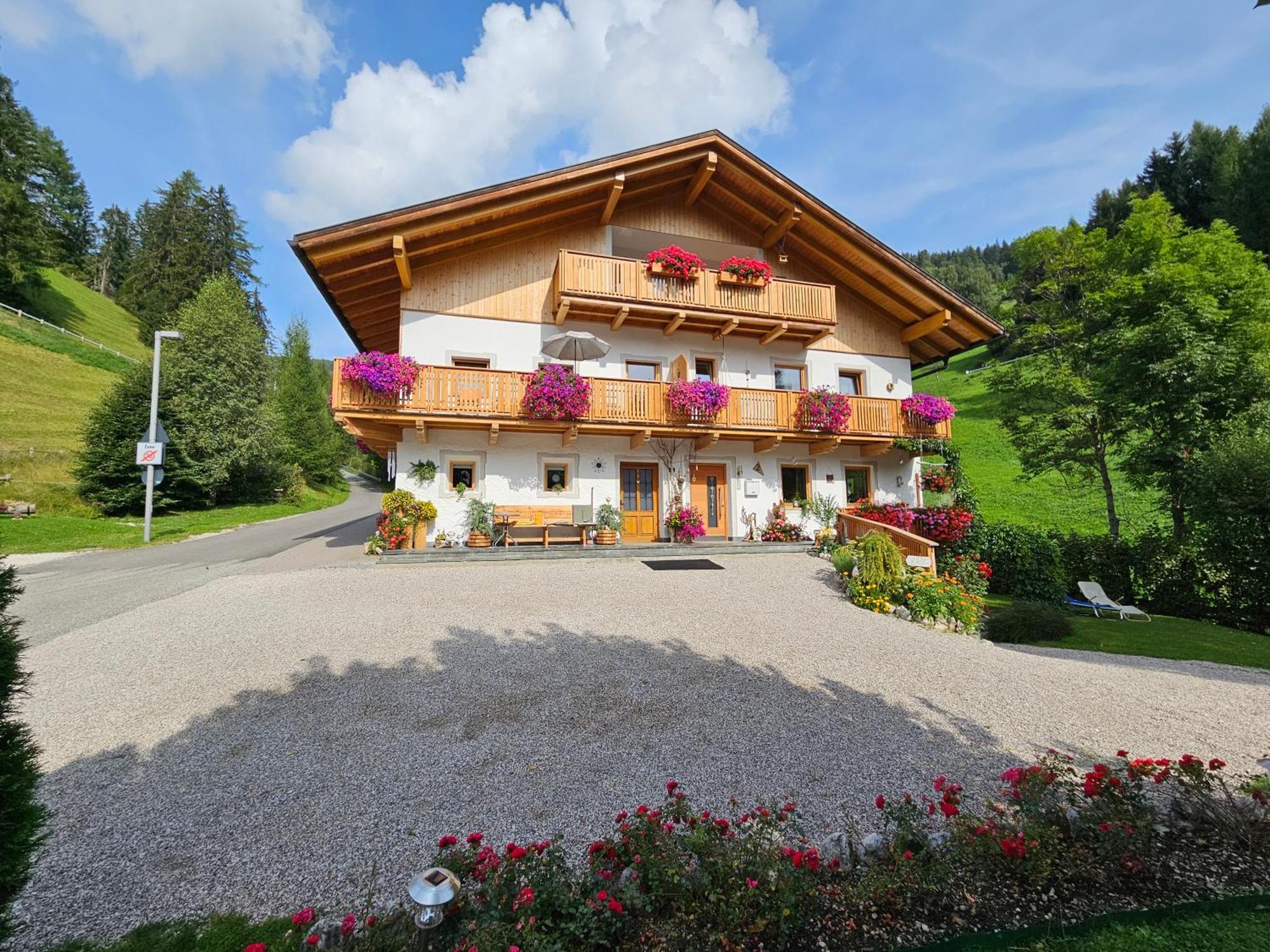 Apartement Schuster Lake Prags Braies Dış mekan fotoğraf